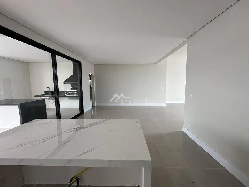 Casa de Condomínio com 3 quartos à venda, 450m2 em Sao Jose Dos Campos - SP - imagem 8 Foto 8 de Casa de Condomínio com 3 quartos à venda, 450m2 em Sao Jose Dos Campos - SP