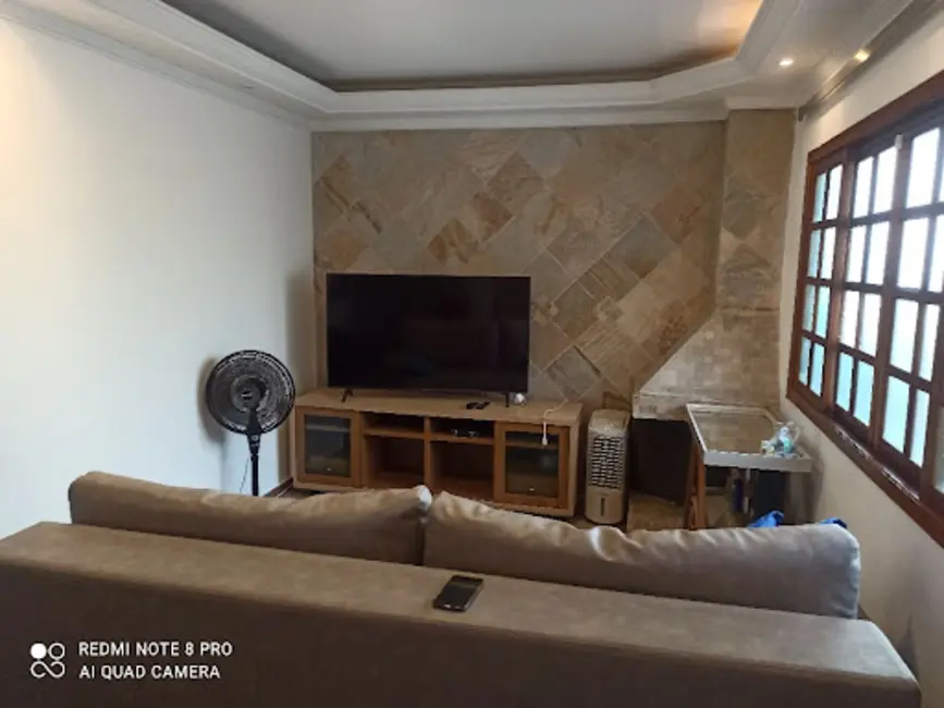 Casa com 3 quartos à venda, 300m2 em Sao Jose Dos Campos - SP - imagem 2 Foto 2 de Casa com 3 quartos à venda, 300m2 em Sao Jose Dos Campos - SP