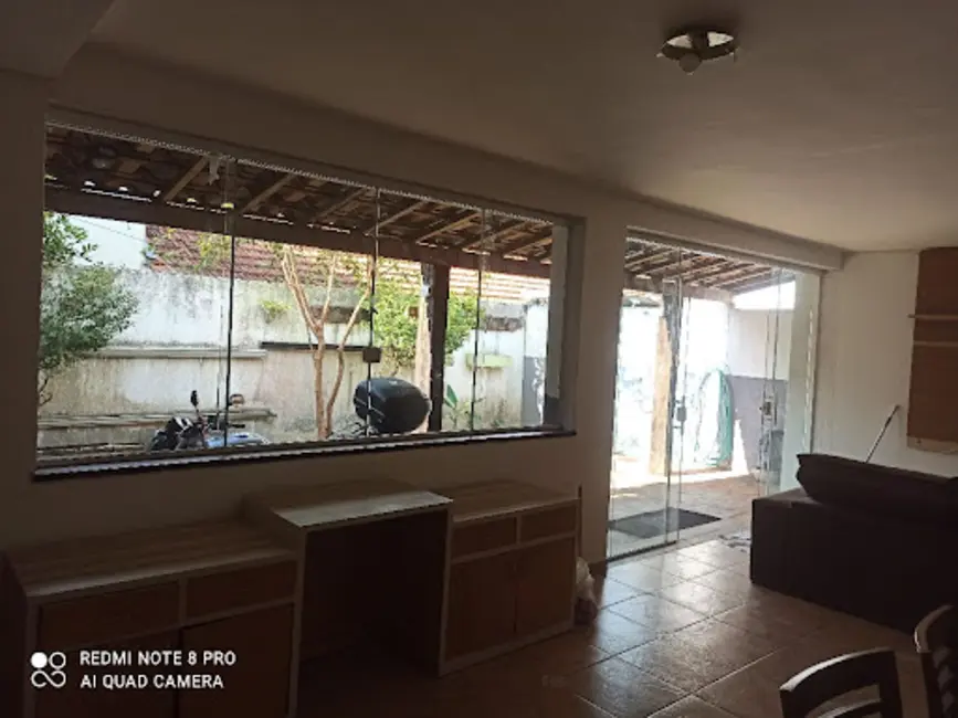 Casa com 3 quartos à venda, 300m2 em Sao Jose Dos Campos - SP - imagem 8 Foto 8 de Casa com 3 quartos à venda, 300m2 em Sao Jose Dos Campos - SP