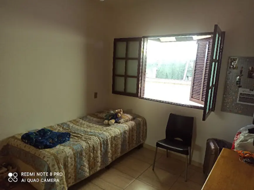 Casa com 3 quartos à venda, 300m2 em Sao Jose Dos Campos - SP - imagem 5 Foto 5 de Casa com 3 quartos à venda, 300m2 em Sao Jose Dos Campos - SP