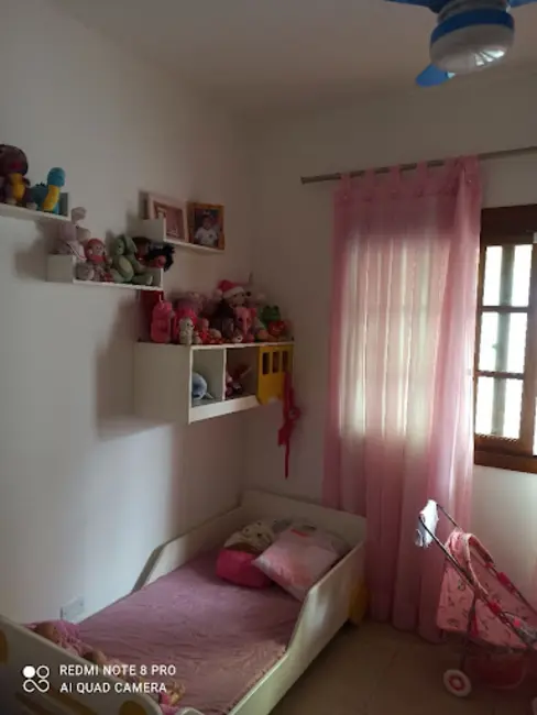 Casa com 3 quartos à venda, 300m2 em Sao Jose Dos Campos - SP - imagem 9 Foto 9 de Casa com 3 quartos à venda, 300m2 em Sao Jose Dos Campos - SP