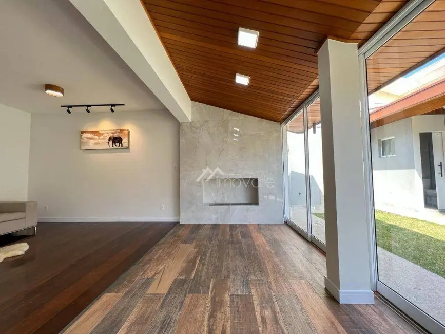 Foto 7 de Casa de Condomínio com 4 quartos à venda, 360m2 em Sao Jose Dos Campos - SP