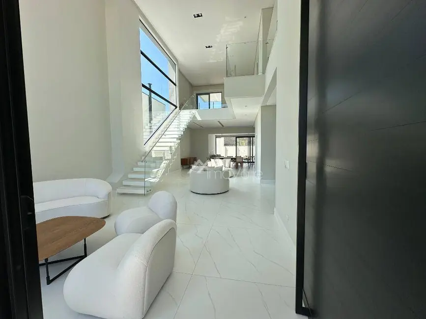 Casa de Condomínio com 5 quartos à venda e para alugar, 540m2 em Sao Jose Dos Campos - SP - imagem 2 Foto 2 de Casa de Condomínio com 5 quartos à venda e para alugar, 540m2 em Sao Jose Dos Campos - SP