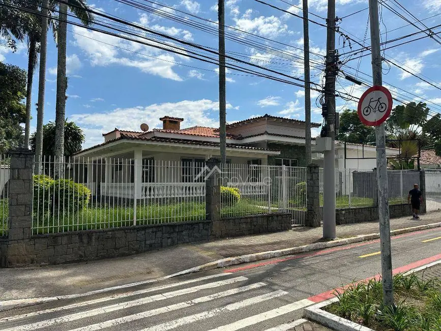 Foto 1 de Casa com 4 quartos à venda e para alugar, 818m2 em Sao Jose Dos Campos - SP