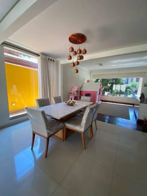 Foto 2 de Casa de Condomínio com 4 quartos à venda, 450m2 em Sao Jose Dos Campos - SP