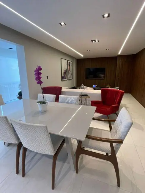 Apartamento com 3 quartos à venda, 194m2 em Sao Jose Dos Campos - SP - imagem 2 Foto 2 de Apartamento com 3 quartos à venda, 194m2 em Sao Jose Dos Campos - SP