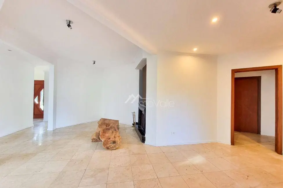 Foto 4 de Casa de Condomínio com 5 quartos à venda e para alugar, 800m2 em Sao Jose Dos Campos - SP