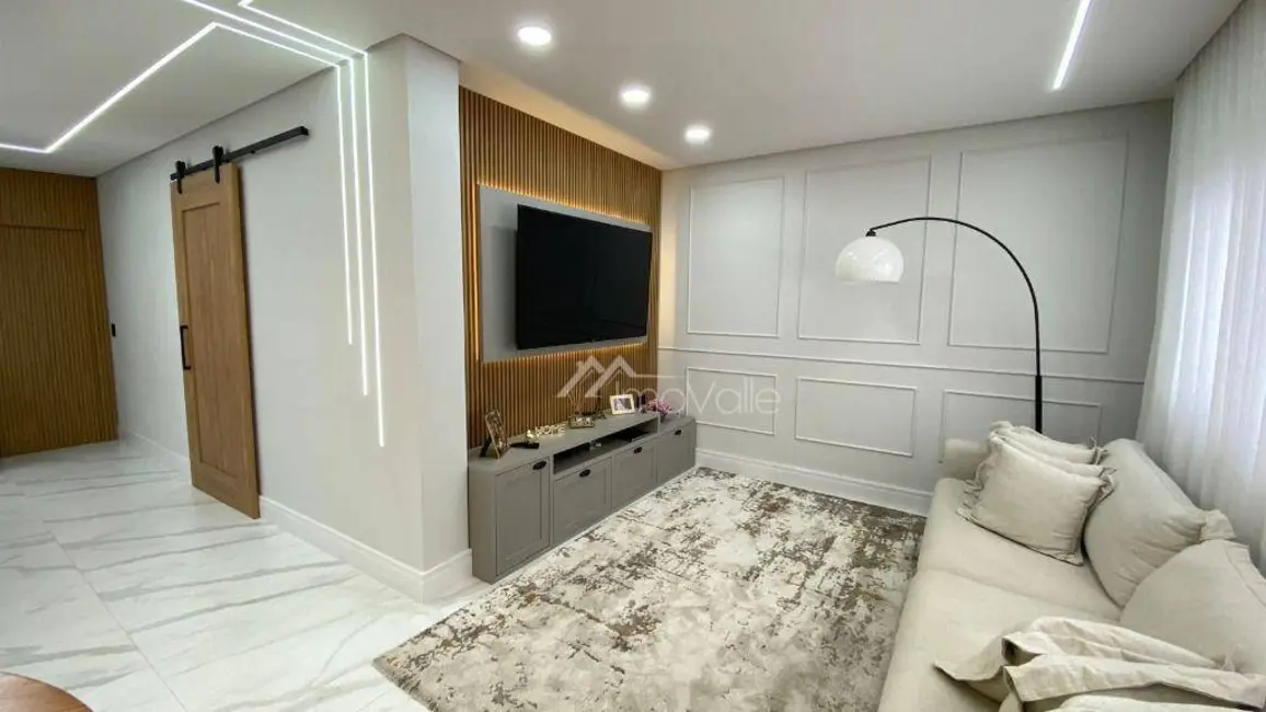 Foto 1 de Casa com 3 quartos à venda, 243m2 em Sao Jose Dos Campos - SP