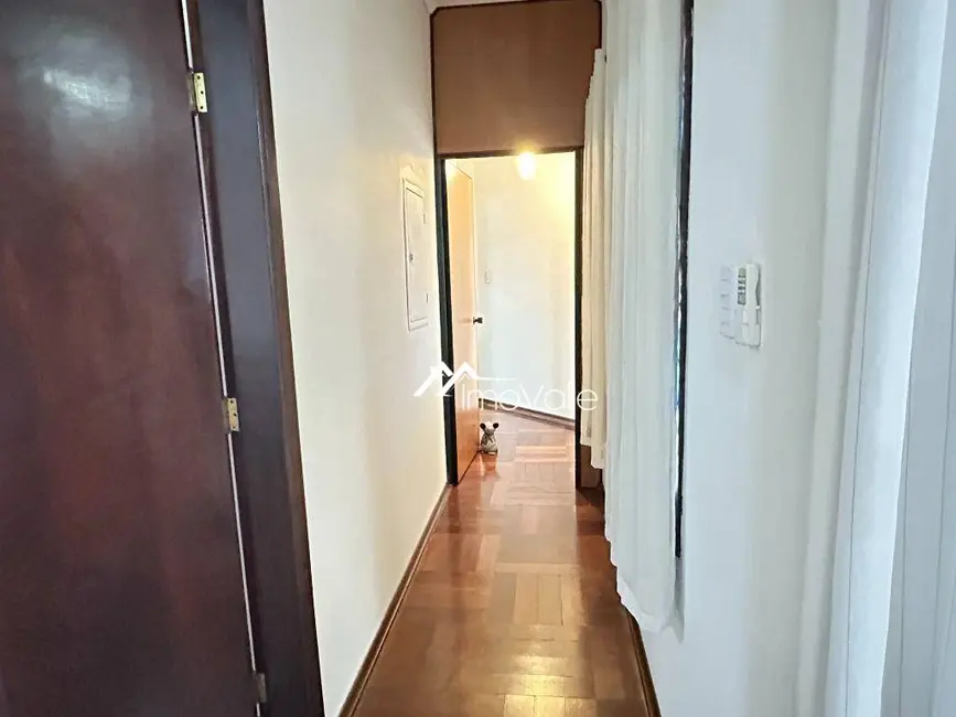 Foto 6 de Casa de Condomínio com 3 quartos à venda, 380m2 em Sao Jose Dos Campos - SP