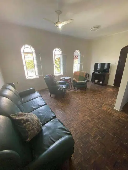 Foto 4 de Casa com 3 quartos à venda, 250m2 em Sao Jose Dos Campos - SP