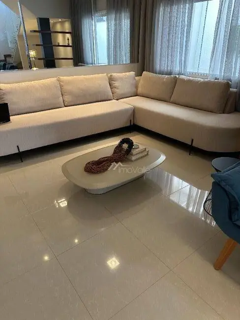 Foto 9 de Casa de Condomínio com 4 quartos à venda, 360m2 em Sao Jose Dos Campos - SP