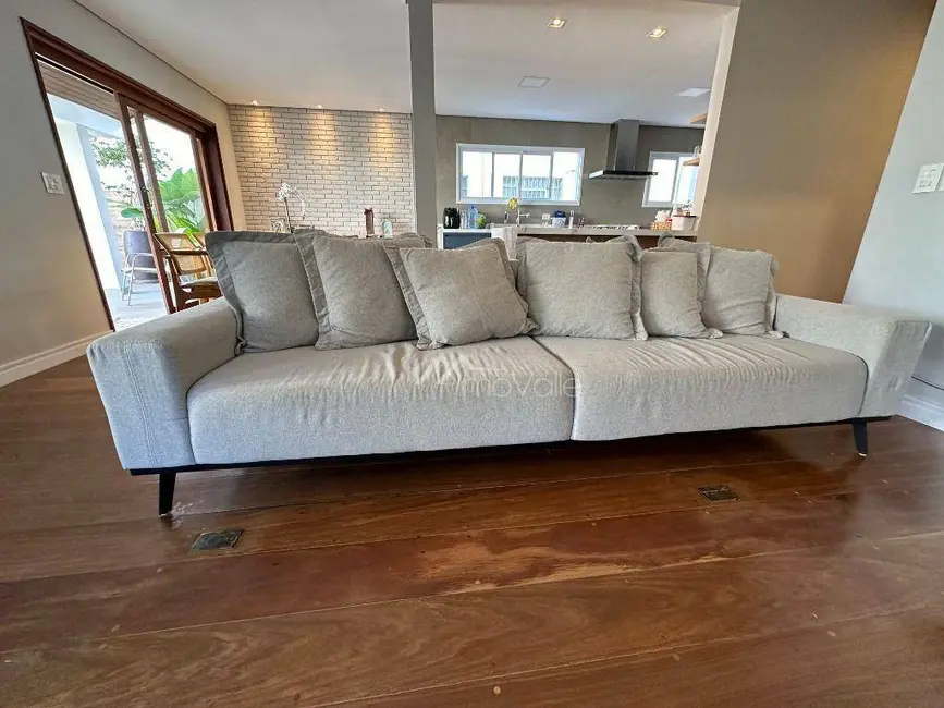 Foto 8 de Casa de Condomínio com 3 quartos à venda, 360m2 em Sao Jose Dos Campos - SP