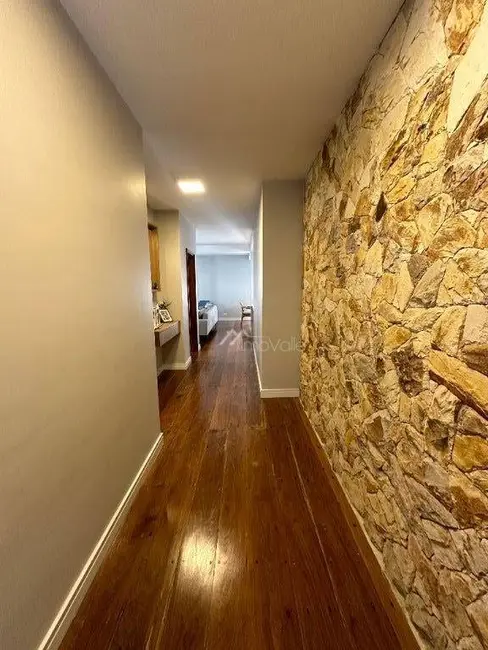 Foto 2 de Casa de Condomínio com 3 quartos à venda, 360m2 em Sao Jose Dos Campos - SP