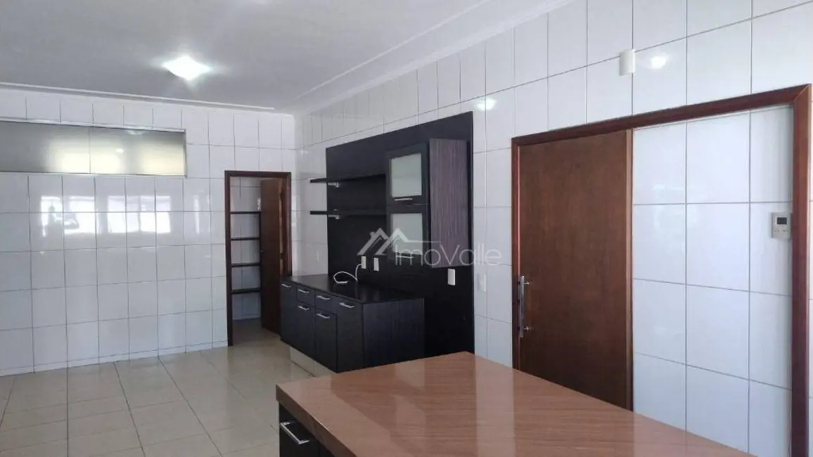 Foto 9 de Casa de Condomínio com 4 quartos à venda, 1700m2 em Jacarei - SP