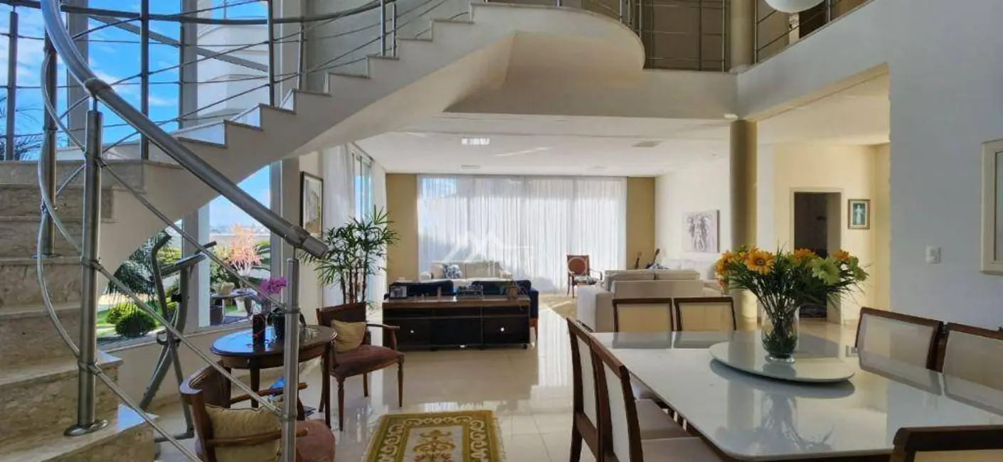 Foto 8 de Casa de Condomínio com 4 quartos à venda e para alugar, 700m2 em Sao Jose Dos Campos - SP