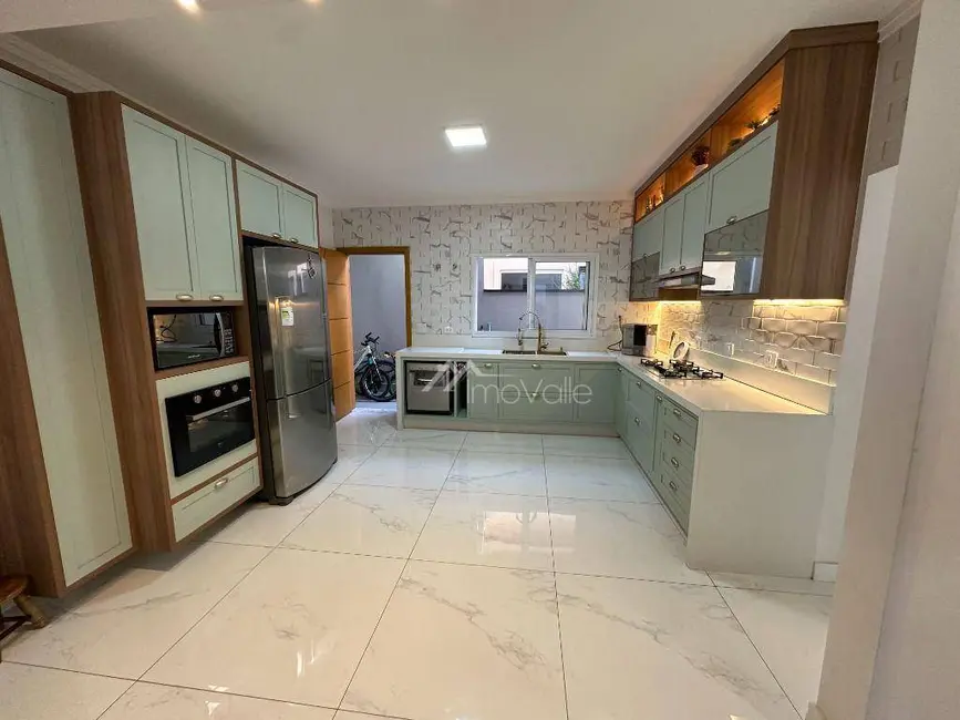 Casa de Condomínio com 4 quartos à venda, 360m2 em Sao Jose Dos Campos - SP - imagem 8 Foto 8 de Casa de Condomínio com 4 quartos à venda, 360m2 em Sao Jose Dos Campos - SP