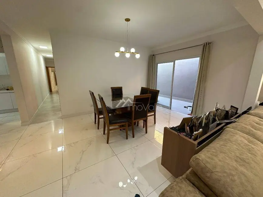 Casa de Condomínio com 4 quartos à venda, 360m2 em Sao Jose Dos Campos - SP - imagem 4 Foto 4 de Casa de Condomínio com 4 quartos à venda, 360m2 em Sao Jose Dos Campos - SP