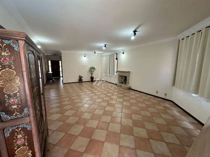 Casa de Condomínio com 4 quartos à venda e para alugar, 360m2 em Sao Jose Dos Campos - SP - imagem 8 Foto 8 de Casa de Condomínio com 4 quartos à venda e para alugar, 360m2 em Sao Jose Dos Campos - SP