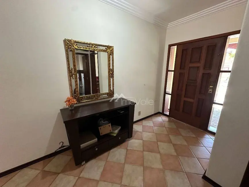 Casa de Condomínio com 4 quartos à venda e para alugar, 360m2 em Sao Jose Dos Campos - SP - imagem 6 Foto 6 de Casa de Condomínio com 4 quartos à venda e para alugar, 360m2 em Sao Jose Dos Campos - SP
