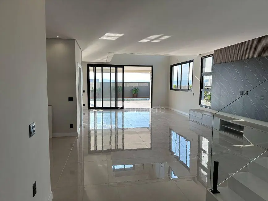 Casa de Condomínio com 5 quartos à venda, 483m2 em Sao Jose Dos Campos - SP - imagem 8 Foto 8 de Casa de Condomínio com 5 quartos à venda, 483m2 em Sao Jose Dos Campos - SP