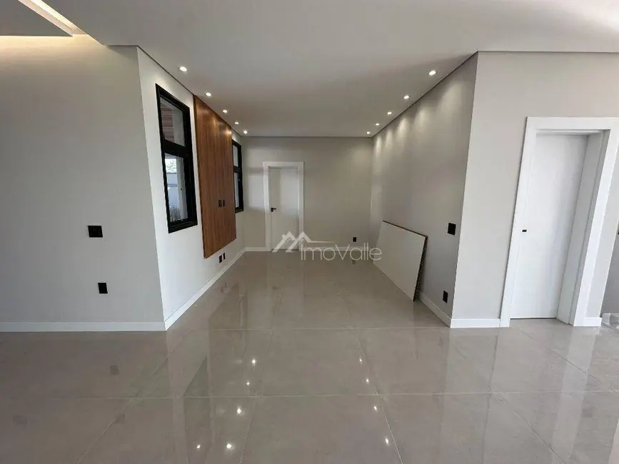 Casa de Condomínio com 5 quartos à venda, 483m2 em Sao Jose Dos Campos - SP - imagem 2 Foto 2 de Casa de Condomínio com 5 quartos à venda, 483m2 em Sao Jose Dos Campos - SP