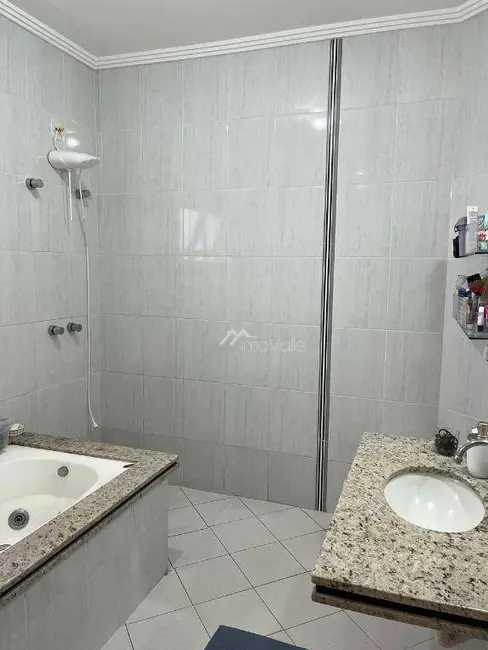 Foto 9 de Casa de Condomínio com 4 quartos à venda, 250m2 em Sao Jose Dos Campos - SP