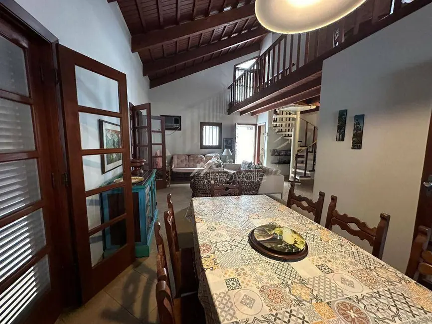 Foto 3 de Casa com 3 quartos à venda, 330m2 em Sao Sebastiao - SP