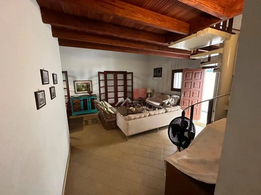 Foto 2 de Casa com 3 quartos à venda, 330m2 em Sao Sebastiao - SP