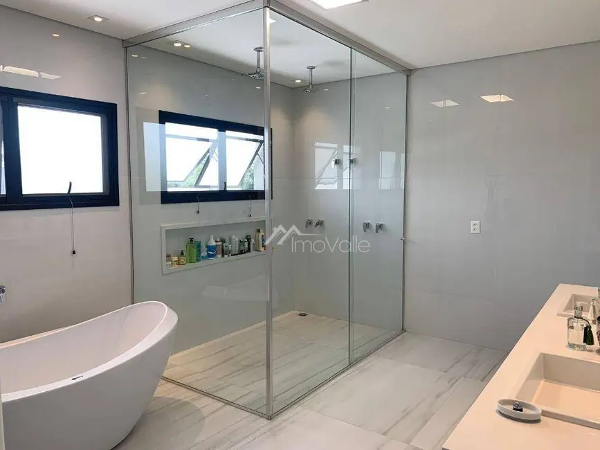 Casa de Condomínio com 5 quartos à venda e para alugar, 1200m2 em Sao Jose Dos Campos - SP - imagem 8 Foto 8 de Casa de Condomínio com 5 quartos à venda e para alugar, 1200m2 em Sao Jose Dos Campos - SP