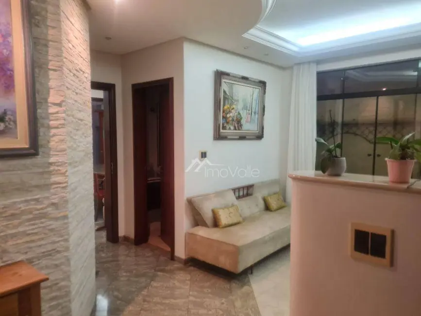 Casa de Condomínio com 3 quartos à venda, 360m2 em Sao Jose Dos Campos - SP - imagem 4 Foto 4 de Casa de Condomínio com 3 quartos à venda, 360m2 em Sao Jose Dos Campos - SP