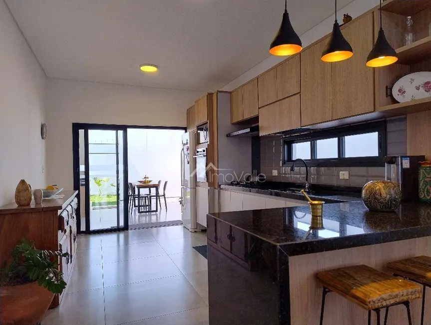 Foto 9 de Casa de Condomínio com 3 quartos à venda, 300m2 em Cacapava - SP