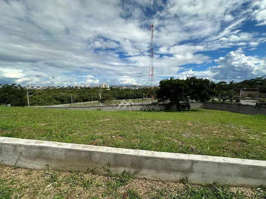 Foto 2 de Terreno / Lote à venda, 752m2 em Sao Jose Dos Campos - SP