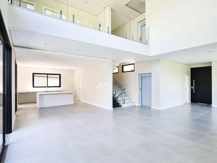 Casa de Condomínio com 4 quartos à venda, 450m2 em Sao Jose Dos Campos - SP - imagem 2 Foto 2 de Casa de Condomínio com 4 quartos à venda, 450m2 em Sao Jose Dos Campos - SP