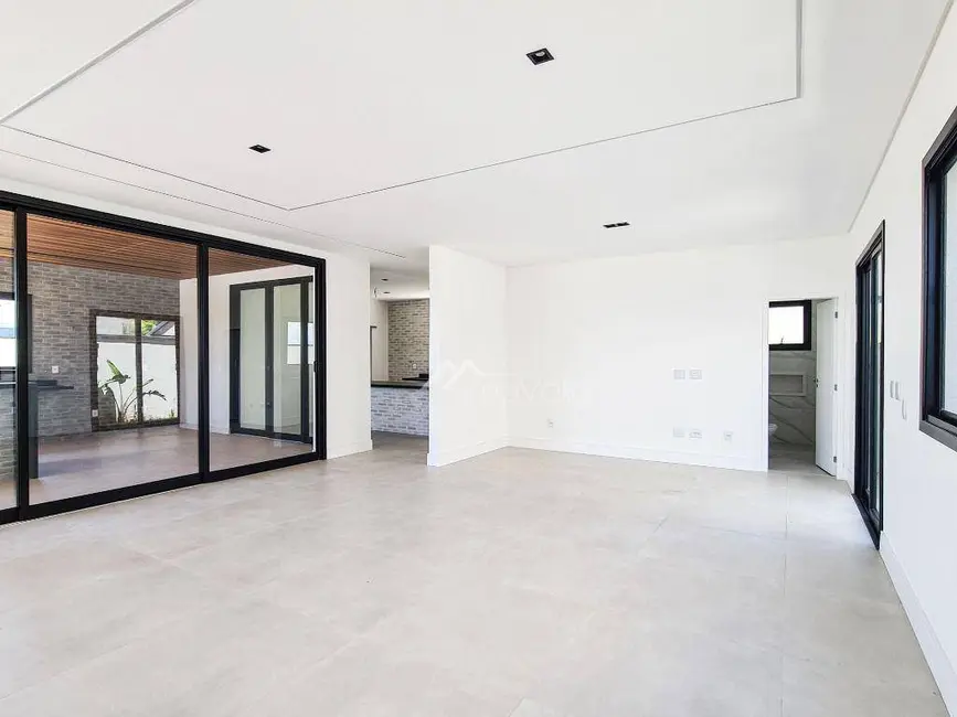 Casa de Condomínio com 5 quartos à venda, 495m2 em Sao Jose Dos Campos - SP - imagem 3 Foto 3 de Casa de Condomínio com 5 quartos à venda, 495m2 em Sao Jose Dos Campos - SP