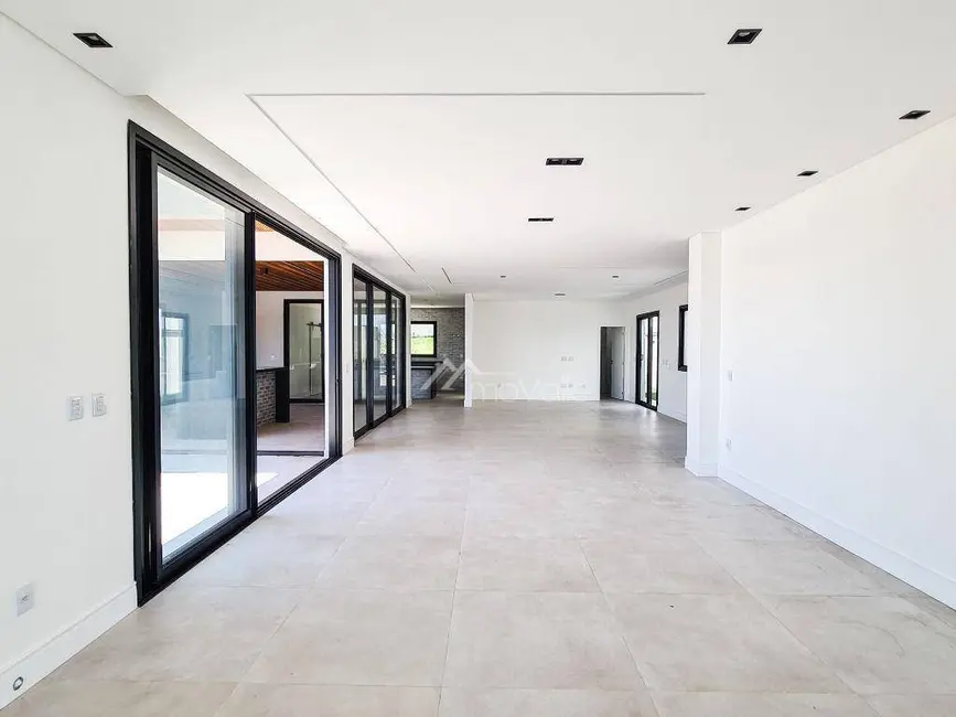 Casa de Condomínio com 5 quartos à venda, 495m2 em Sao Jose Dos Campos - SP - imagem 2 Foto 2 de Casa de Condomínio com 5 quartos à venda, 495m2 em Sao Jose Dos Campos - SP