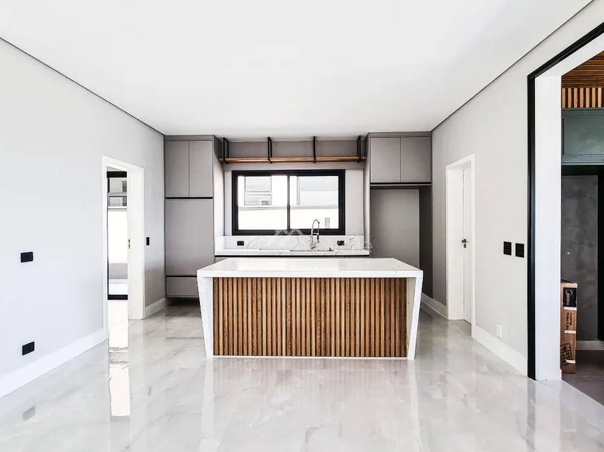 Casa de Condomínio com 5 quartos à venda, 480m2 em Sao Jose Dos Campos - SP - imagem 4 Foto 4 de Casa de Condomínio com 5 quartos à venda, 480m2 em Sao Jose Dos Campos - SP