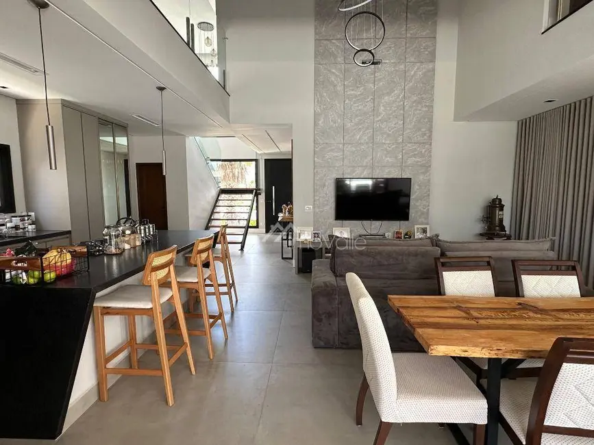 Casa de Condomínio com 3 quartos à venda e para alugar, 450m2 em Sao Jose Dos Campos - SP - imagem 4 Foto 4 de Casa de Condomínio com 3 quartos à venda e para alugar, 450m2 em Sao Jose Dos Campos - SP