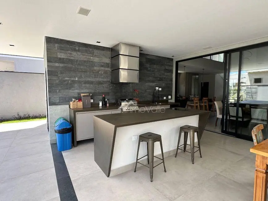 Casa de Condomínio com 3 quartos à venda e para alugar, 450m2 em Sao Jose Dos Campos - SP - imagem 6 Foto 6 de Casa de Condomínio com 3 quartos à venda e para alugar, 450m2 em Sao Jose Dos Campos - SP