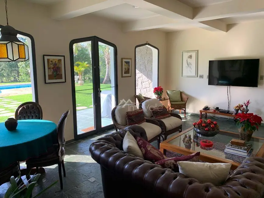 Casa de Condomínio com 6 quartos à venda e para alugar, 2400m2 em Sao Jose Dos Campos - SP - imagem 4 Foto 4 de Casa de Condomínio com 6 quartos à venda e para alugar, 2400m2 em Sao Jose Dos Campos - SP