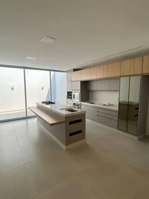Foto 4 de Casa de Condomínio com 3 quartos à venda, 260m2 em Sao Jose Dos Campos - SP