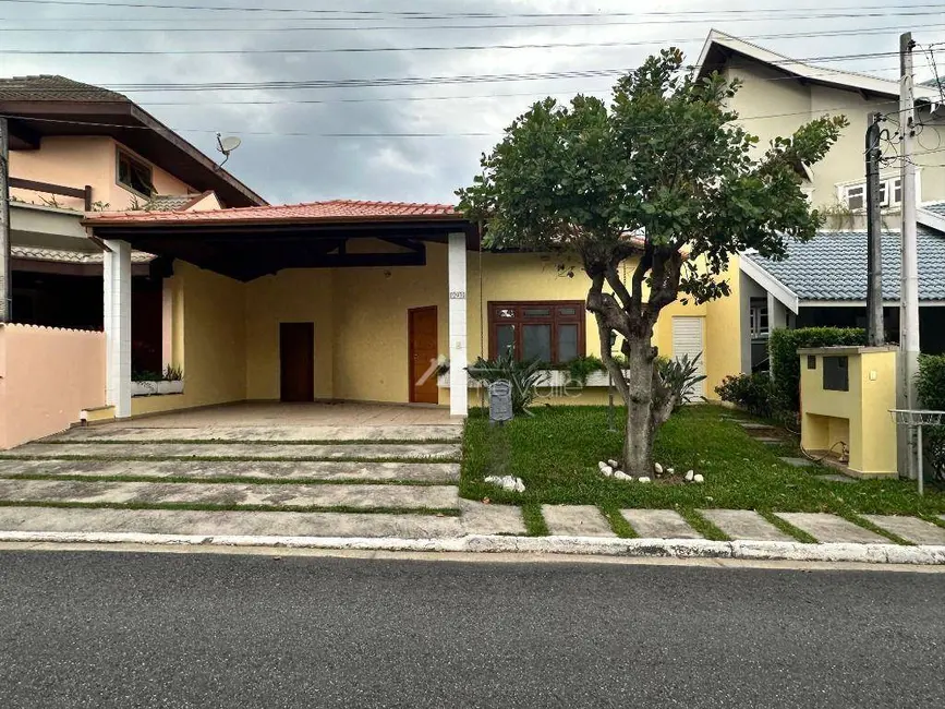 Foto 1 de Casa de Condomínio com 4 quartos para alugar, 330m2 em Sao Jose Dos Campos - SP
