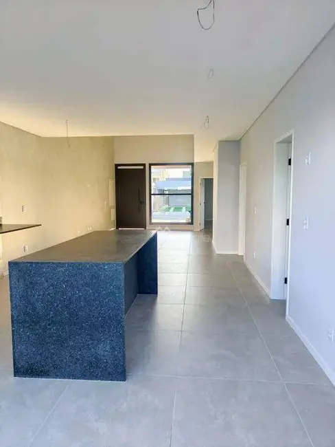 Casa de Condomínio com 3 quartos à venda, 290m2 em Sao Jose Dos Campos - SP - imagem 3 Foto 3 de Casa de Condomínio com 3 quartos à venda, 290m2 em Sao Jose Dos Campos - SP