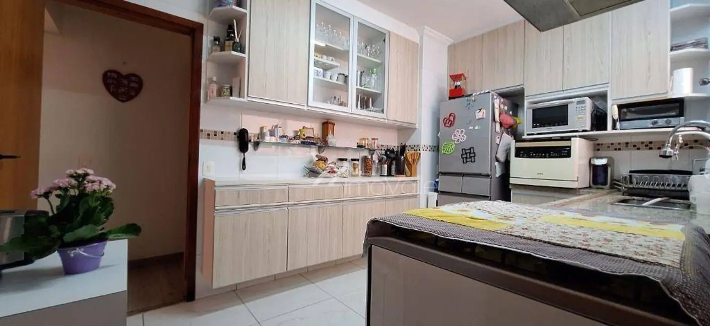 Apartamento com 3 quartos à venda, 114m2 em Sao Jose Dos Campos - SP - imagem 4 Foto 4 de Apartamento com 3 quartos à venda, 114m2 em Sao Jose Dos Campos - SP