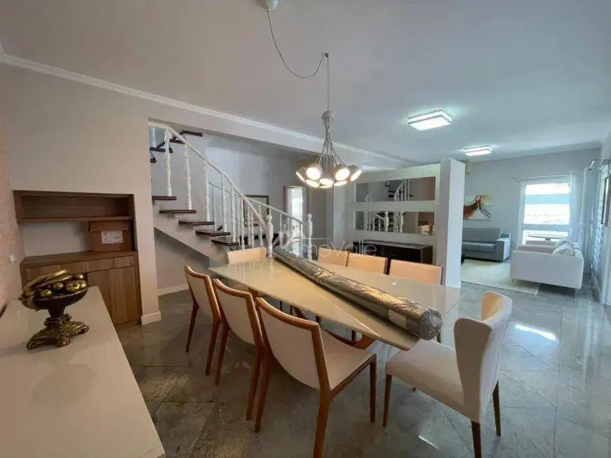Casa de Condomínio com 4 quartos à venda e para alugar, 720m2 em Sao Jose Dos Campos - SP - imagem 3 Foto 3 de Casa de Condomínio com 4 quartos à venda e para alugar, 720m2 em Sao Jose Dos Campos - SP