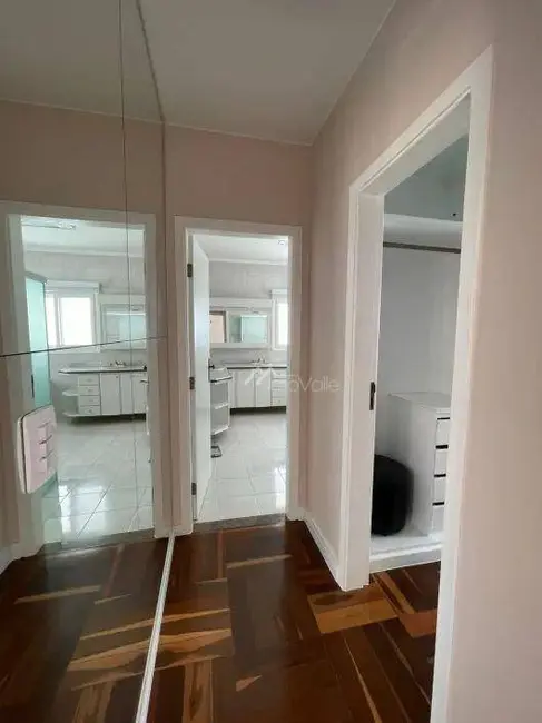 Casa de Condomínio com 4 quartos à venda e para alugar, 720m2 em Sao Jose Dos Campos - SP - imagem 9 Foto 9 de Casa de Condomínio com 4 quartos à venda e para alugar, 720m2 em Sao Jose Dos Campos - SP