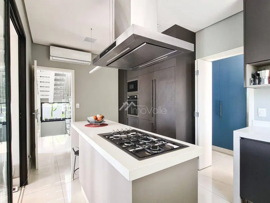 Foto 8 de Casa de Condomínio com 7 quartos à venda e para alugar, 450m2 em Sao Jose Dos Campos - SP