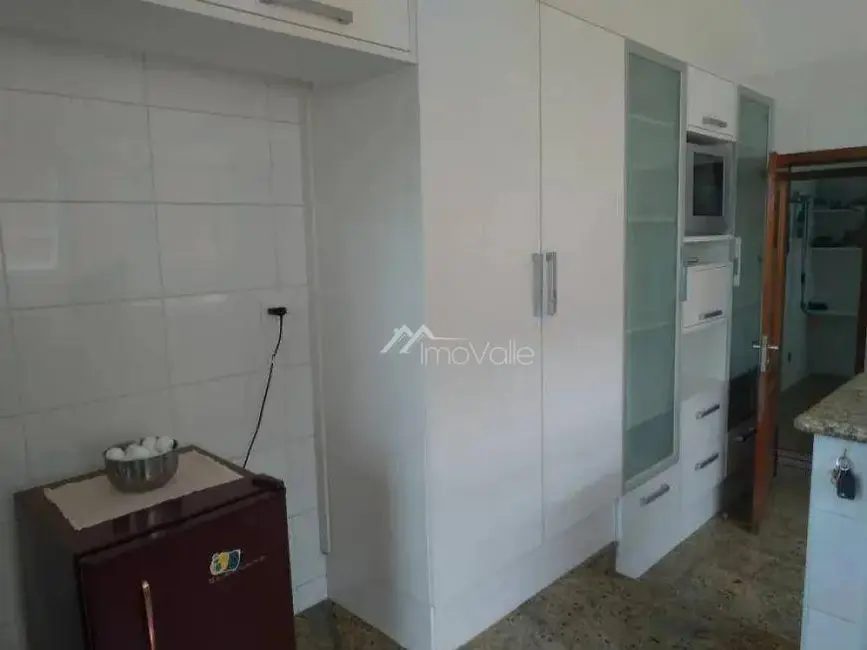 Casa de Condomínio com 4 quartos para alugar, 360m2 em Sao Jose Dos Campos - SP - imagem 6 Foto 6 de Casa de Condomínio com 4 quartos para alugar, 360m2 em Sao Jose Dos Campos - SP