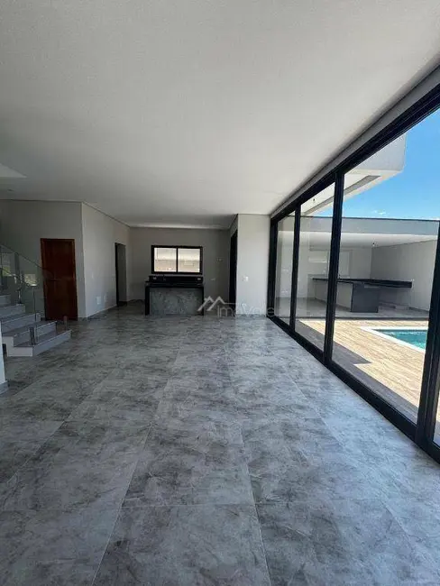 Casa de Condomínio com 4 quartos à venda, 280m2 em Sao Jose Dos Campos - SP - imagem 8 Foto 8 de Casa de Condomínio com 4 quartos à venda, 280m2 em Sao Jose Dos Campos - SP