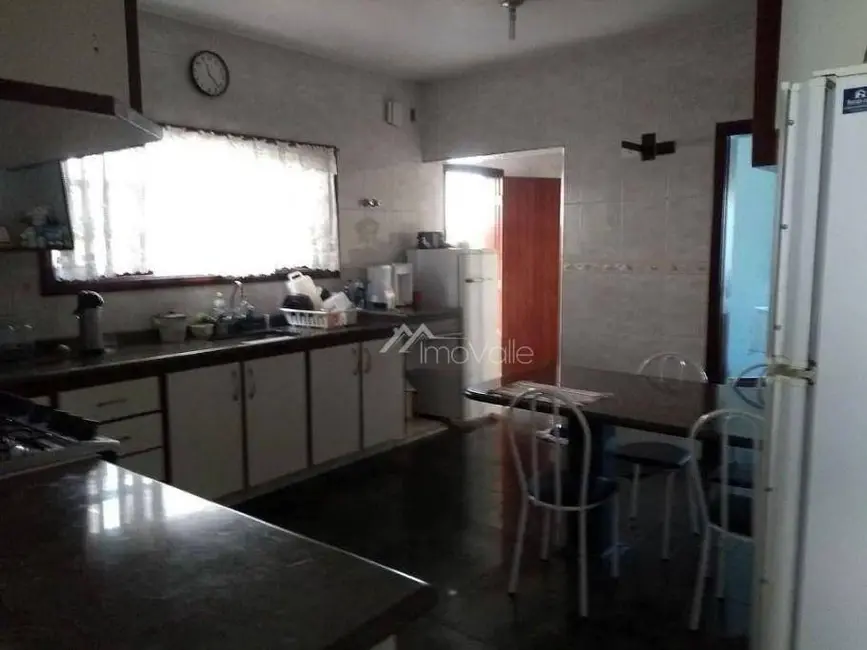 Casa de Condomínio com 4 quartos para alugar, 360m2 em Sao Jose Dos Campos - SP - imagem 7 Foto 7 de Casa de Condomínio com 4 quartos para alugar, 360m2 em Sao Jose Dos Campos - SP
