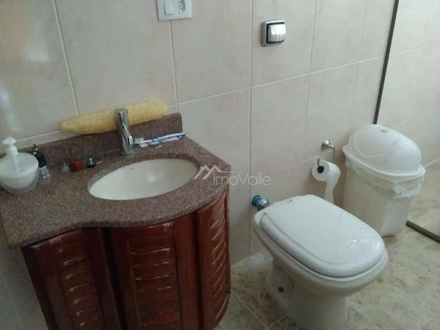 Casa de Condomínio com 4 quartos para alugar, 360m2 em Sao Jose Dos Campos - SP - imagem 8 Foto 8 de Casa de Condomínio com 4 quartos para alugar, 360m2 em Sao Jose Dos Campos - SP